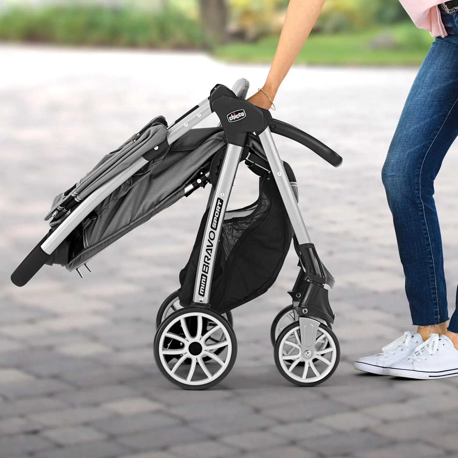 Chicco® Mini Bravo® Sport Travel System Carbon 06079659950070 at Zubaidas Official™ Pakistan - Image 6
