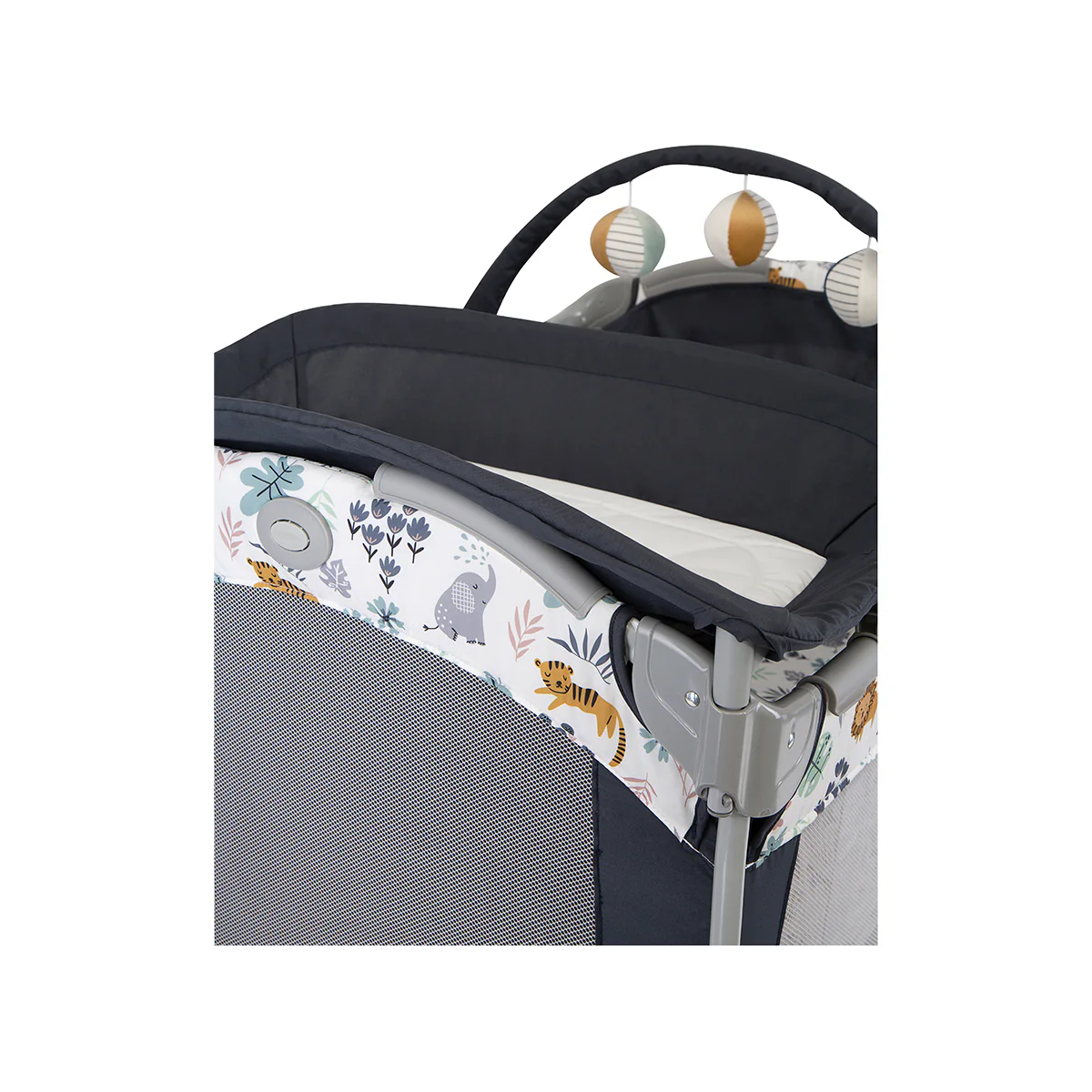 Graco Contour Electra Travel Cot and Playard Into the Wild 9D898INWEU at Zubaidas - Image 5