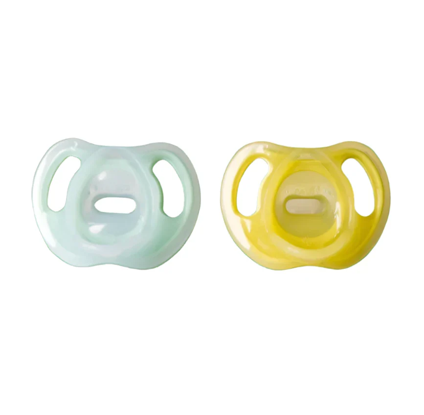 Tommee Tippee 6-18 M Ultra-Light Silicone Soother Pack of 2 TT 433451 at Zubaidas Official™