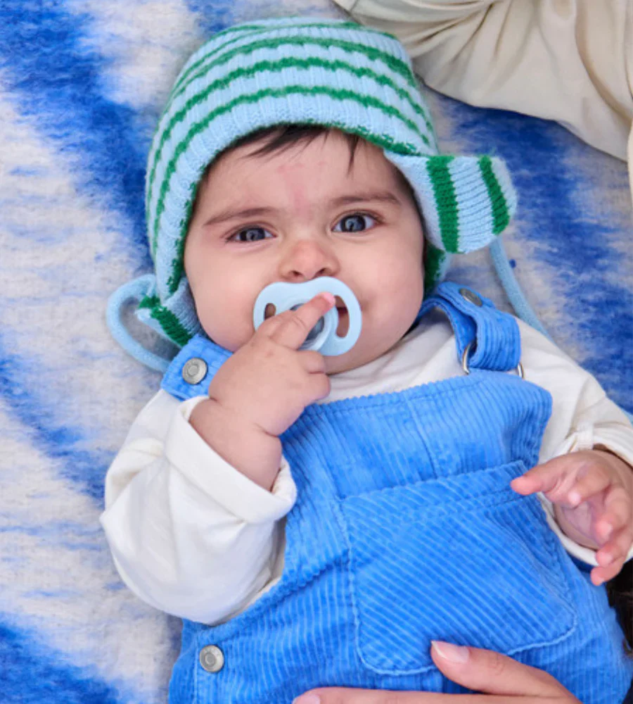 Ultra Light Silicone Soother Tommee Tippee 0-6M Blue TT 433789 at Zubaidas - Image 2