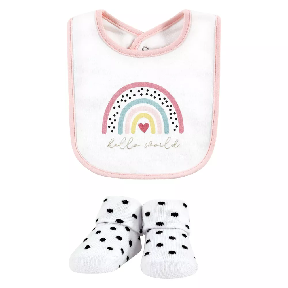 Zubaida's Adorable 5 Pcs Socks & Bibs Coordinated Set - Image 4