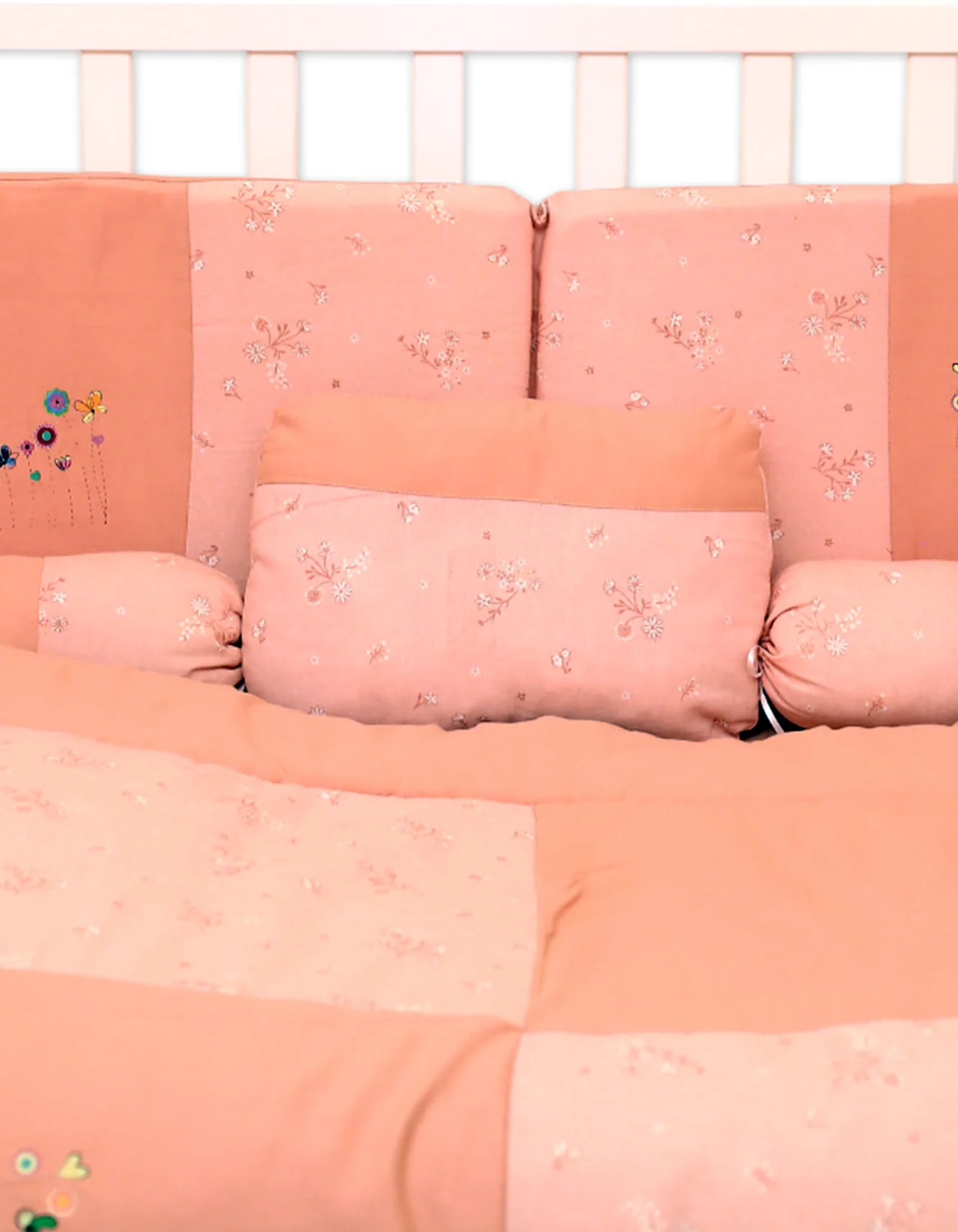 Cot Bedding Set Floral at Zubaidas Official™ Pakistan - Image 3
