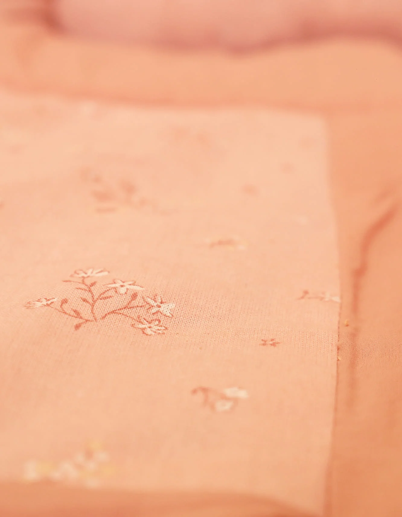 Cot Bedding Set Floral at Zubaidas Official™ Pakistan - Image 4