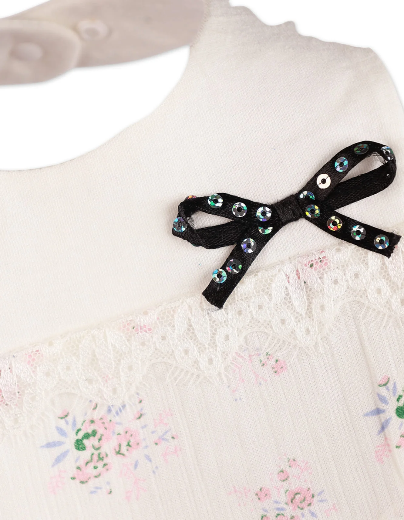 Zubaida's Trendy Bib for Girls - Image 2